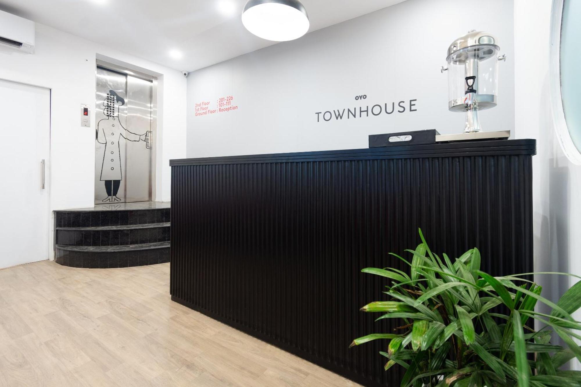 Townhouse Hotel Mannat International コルカタ エクステリア 写真