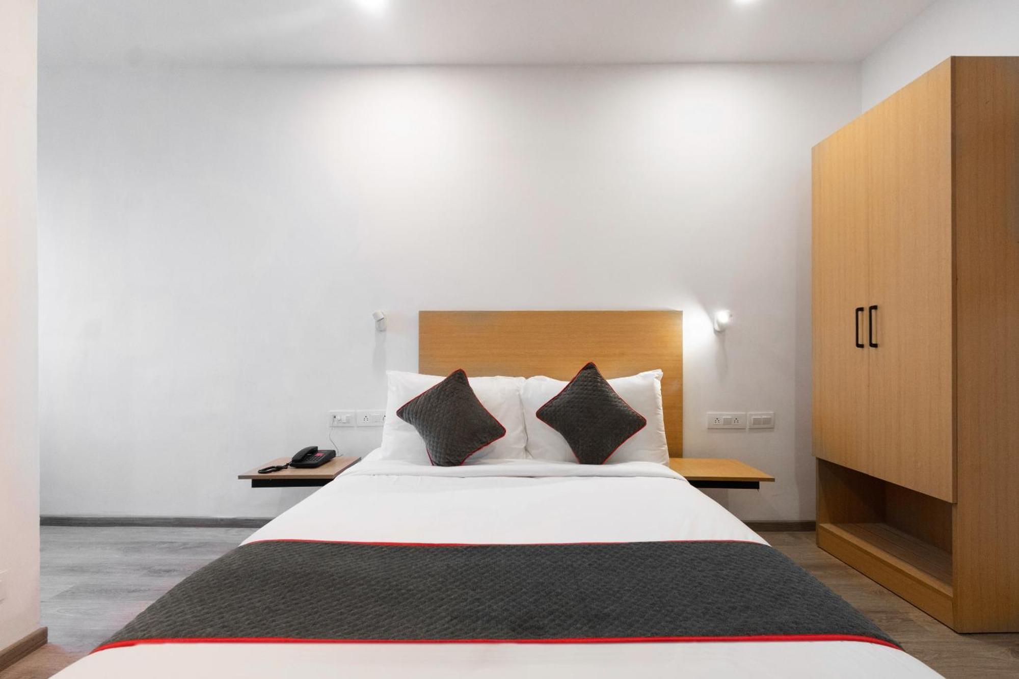 Townhouse Hotel Mannat International コルカタ エクステリア 写真